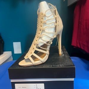 NWB! Cream open toe lace up heels